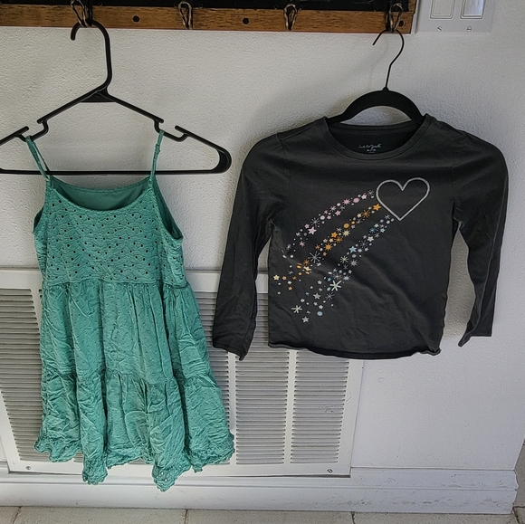 Clothes - Picture 6 of 16